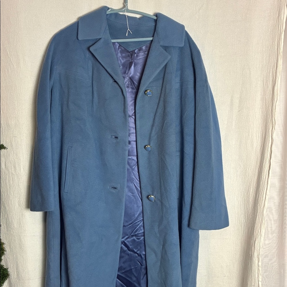 Elegant Women's Cashmere Blue Pea Coat​